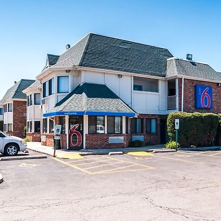 Motel 6 Chicago - Elk Grove Elk Grove Village Eksteriør bilde