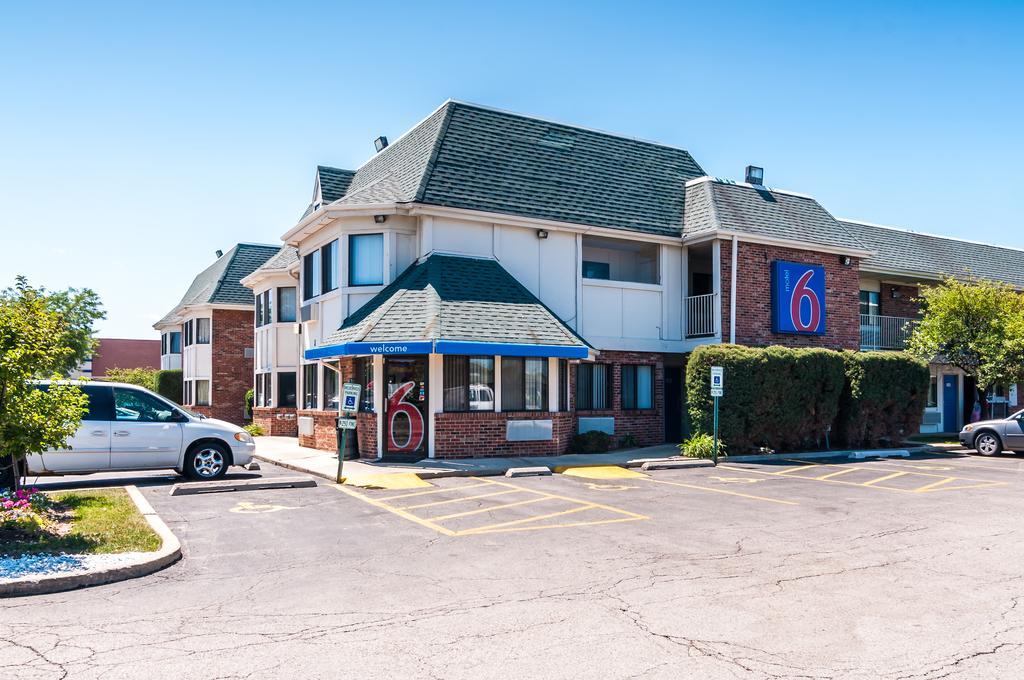 Motel 6 Chicago - Elk Grove Elk Grove Village Eksteriør bilde