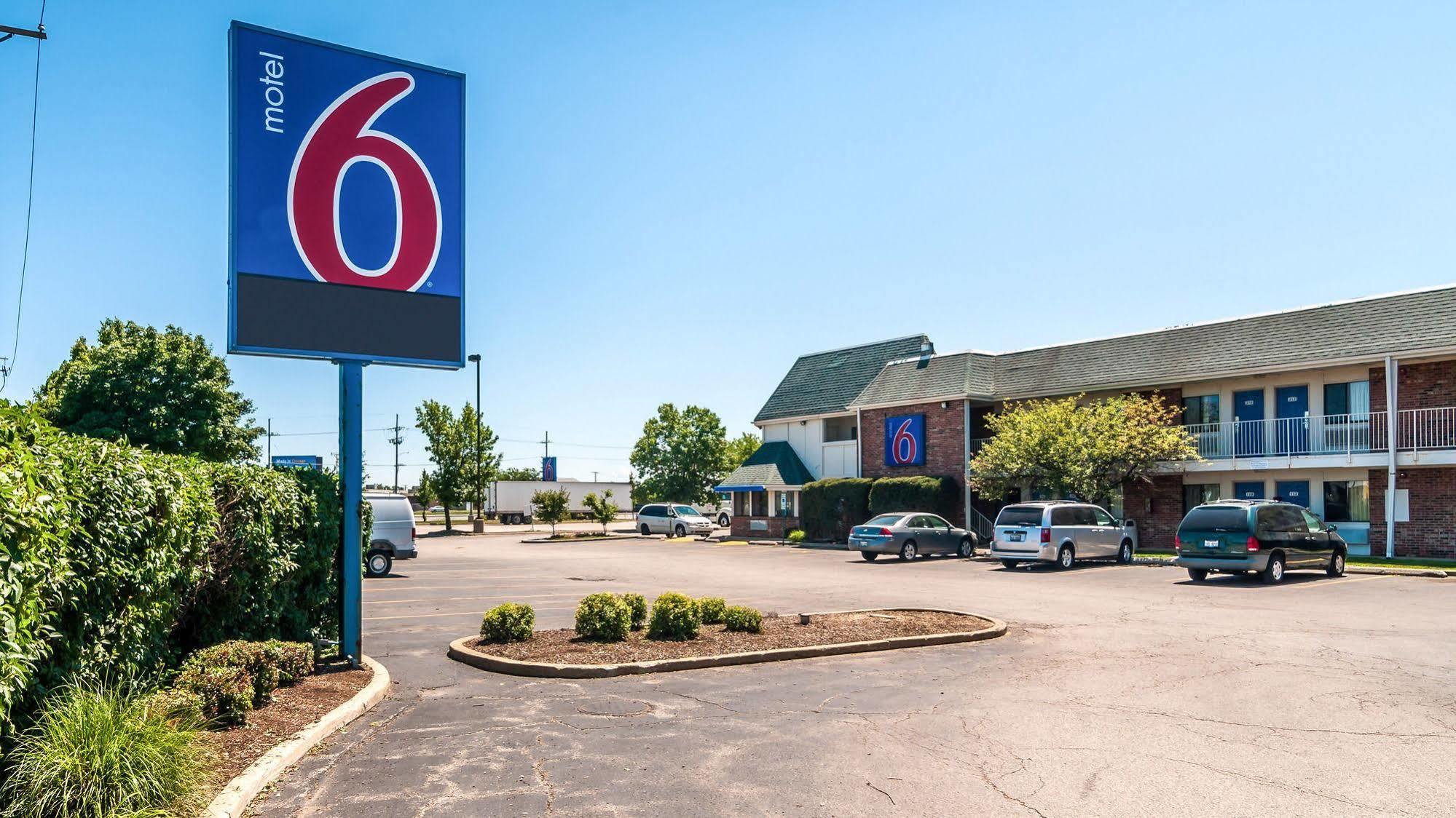Motel 6 Chicago - Elk Grove Elk Grove Village Eksteriør bilde